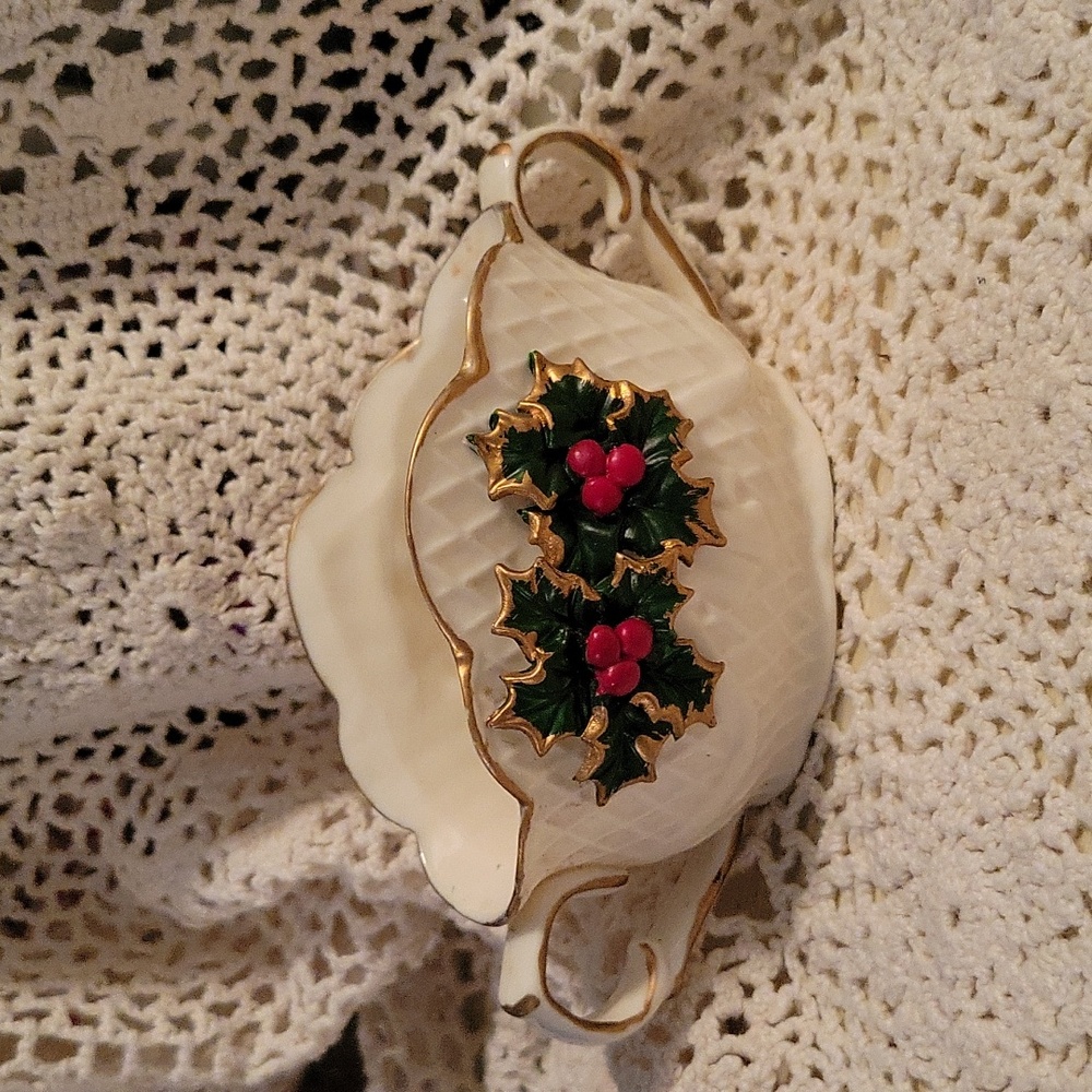 Holly berry sugar bowl